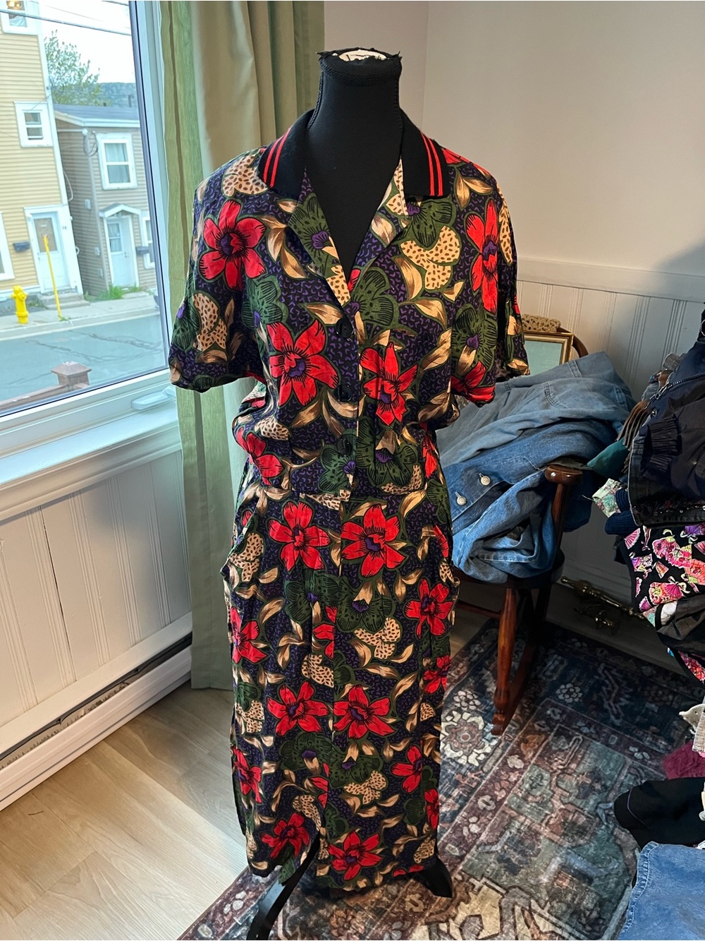Women’s vintage summer Floral Button-Front Midi Dress with Red & Green Print M